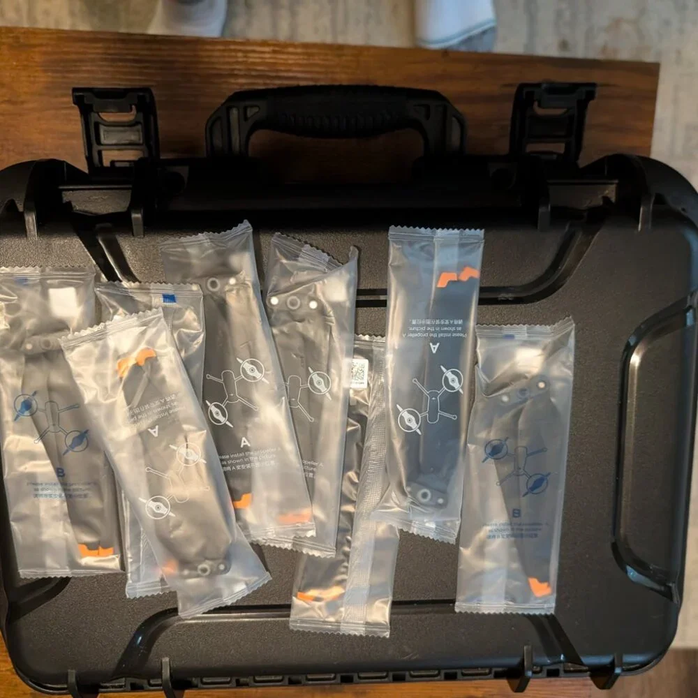 DJI Mavic 3 Pro FlyMore Combo (DJI RC)